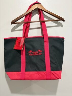 Trader Joe’s Red & Black Insulated Reusable Tote Bag XL Grocery Cooler NWT